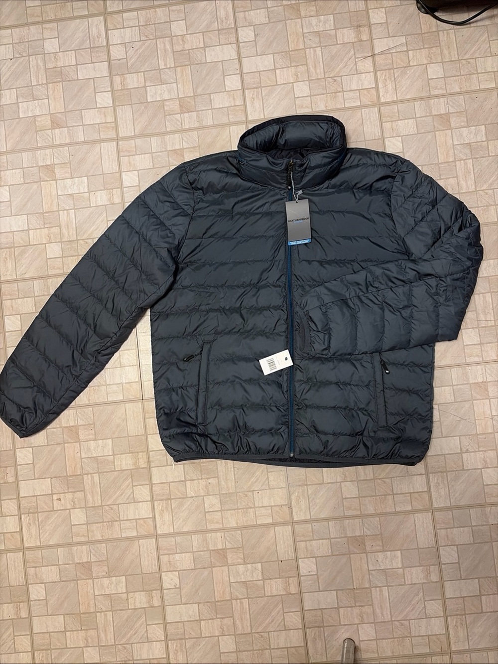 Weatherproof Modern Fit Pillow Pac Puffer Jacket Size XL